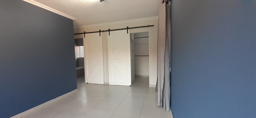 3 Bedroom Property for Sale in Mulbarton Gauteng