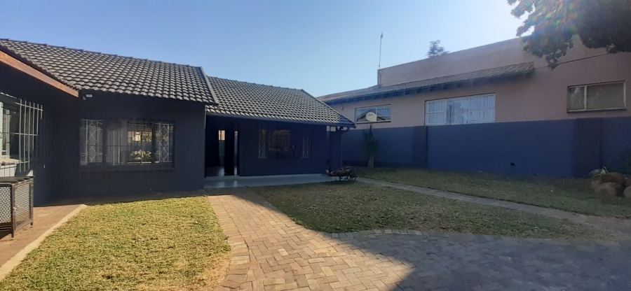 3 Bedroom Property for Sale in Mulbarton Gauteng