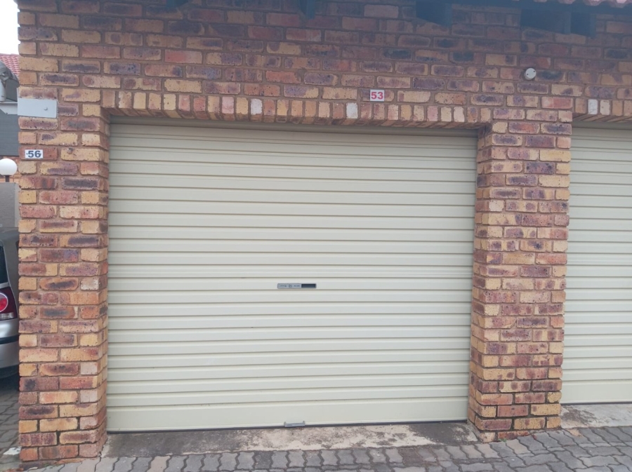 2 Bedroom Property for Sale in Pretoria North Gauteng