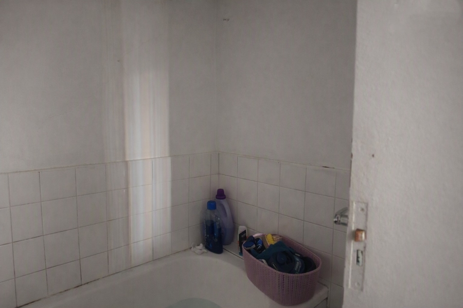 1 Bedroom Property for Sale in Pretoria Central Gauteng