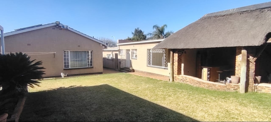 3 Bedroom Property for Sale in Woodmere Gauteng
