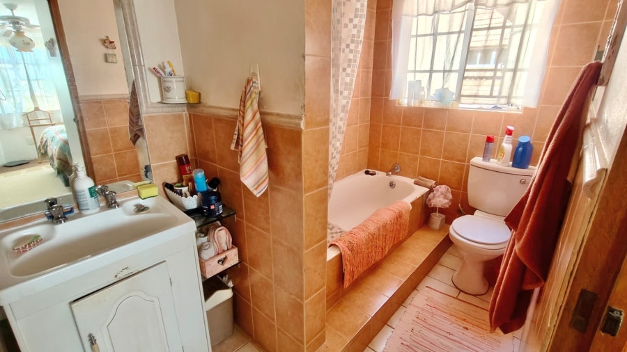 4 Bedroom Property for Sale in Vaal Marina Gauteng
