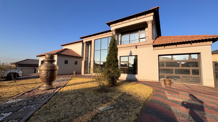 6 Bedroom Property for Sale in Three Rivers East Gauteng