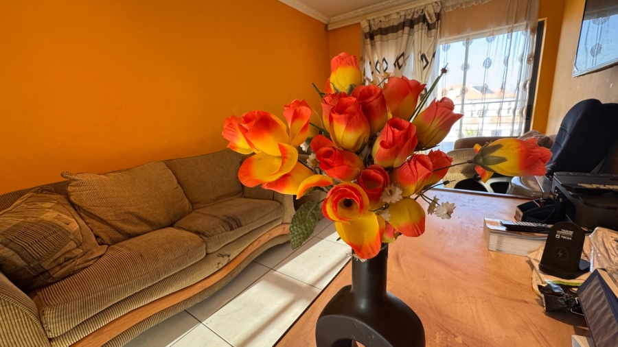 6 Bedroom Property for Sale in Three Rivers East Gauteng