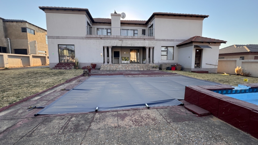 6 Bedroom Property for Sale in Three Rivers East Gauteng