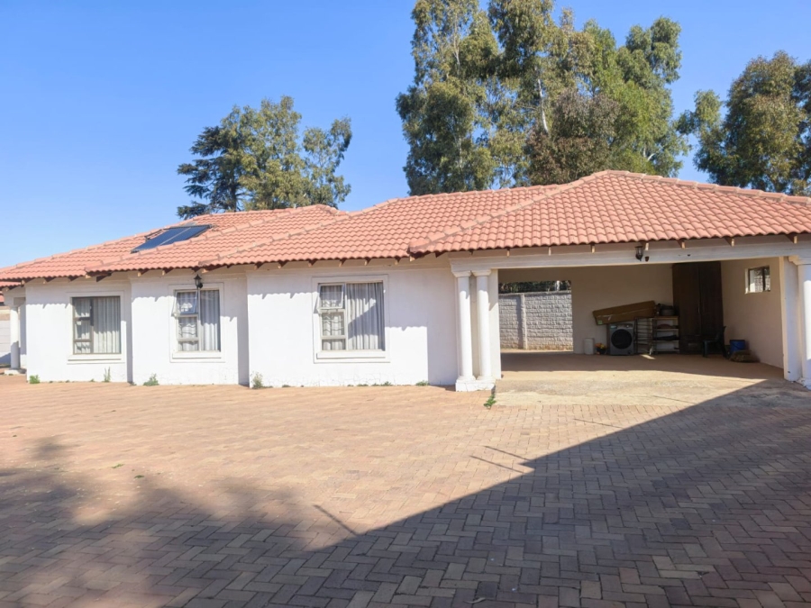 3 Bedroom Property for Sale in Strubenvale Gauteng