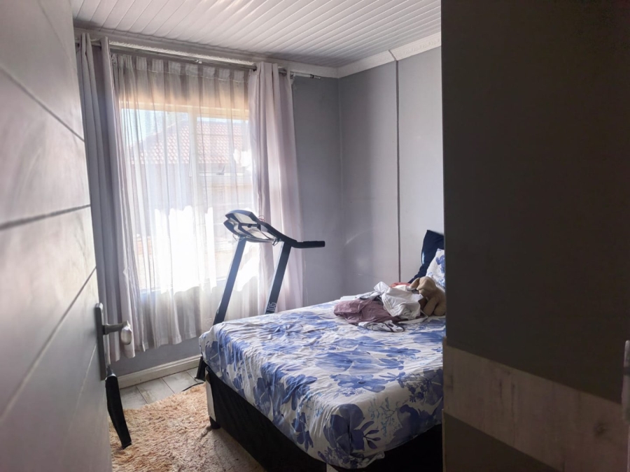 3 Bedroom Property for Sale in Strubenvale Gauteng