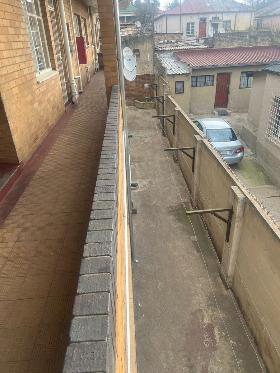 To Let 2 Bedroom Property for Rent in Rosettenville Gauteng