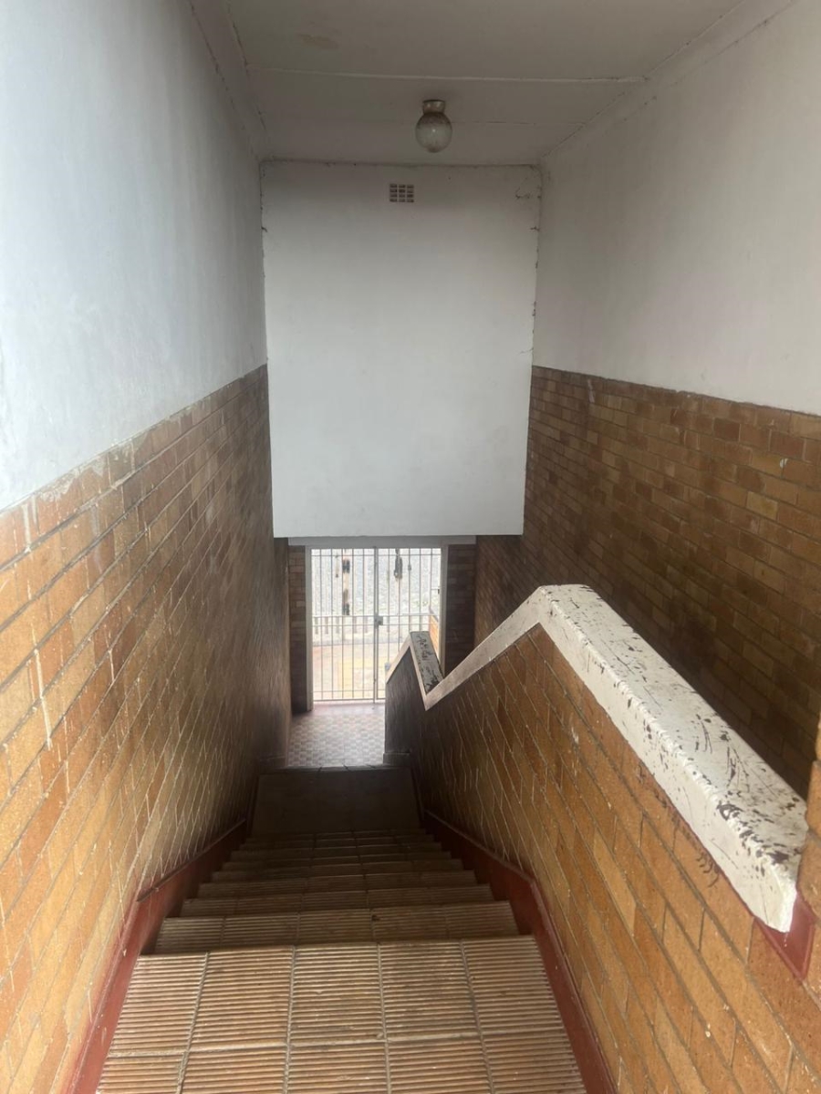 To Let 2 Bedroom Property for Rent in Rosettenville Gauteng