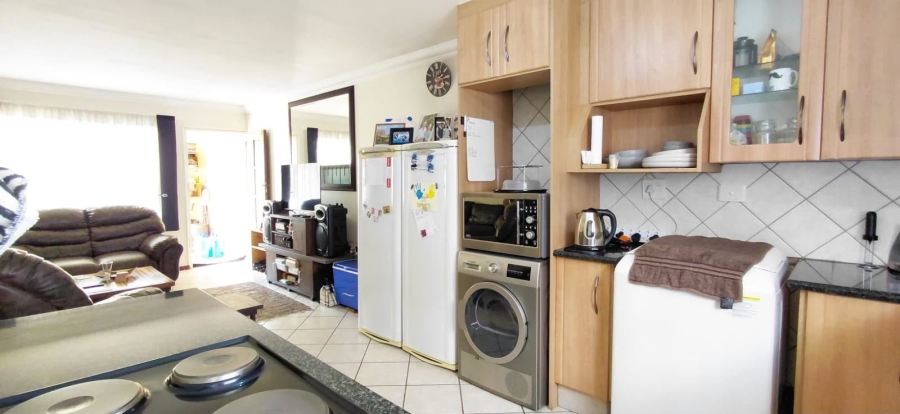 To Let 2 Bedroom Property for Rent in Beyers Park Gauteng
