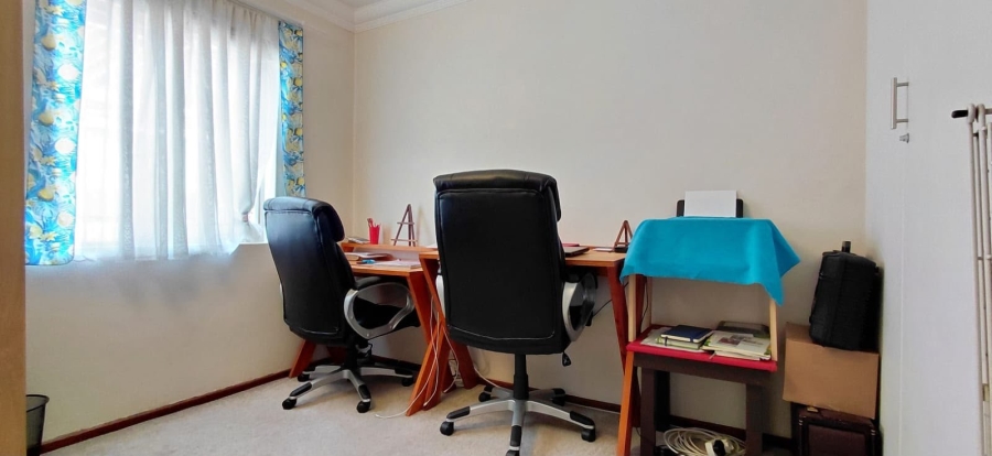 To Let 2 Bedroom Property for Rent in Beyers Park Gauteng