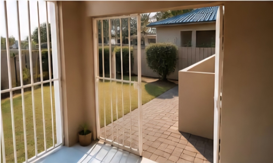To Let 2 Bedroom Property for Rent in Beyers Park Gauteng