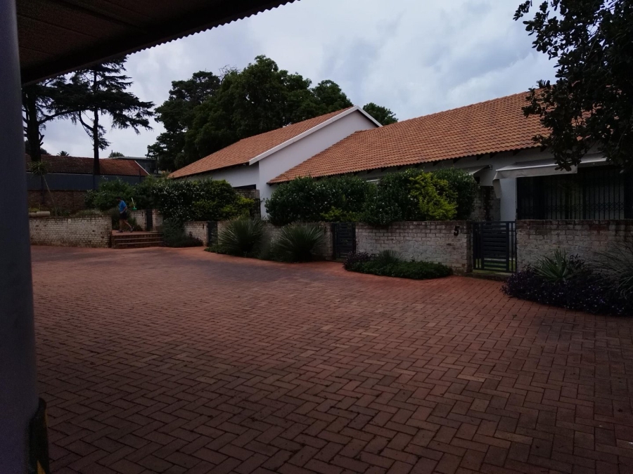 To Let 1 Bedroom Property for Rent in Bedfordview Gauteng