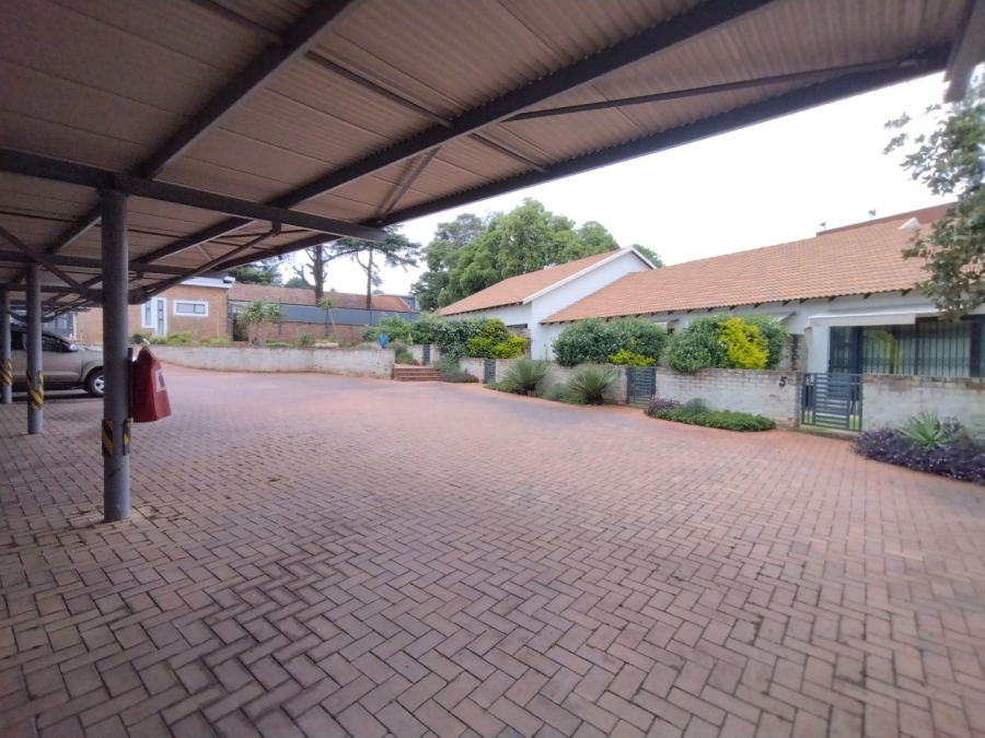 To Let 1 Bedroom Property for Rent in Bedfordview Gauteng
