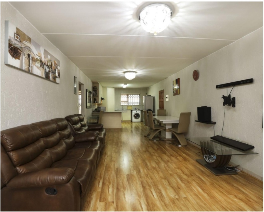 To Let 2 Bedroom Property for Rent in Sunninghill Gauteng