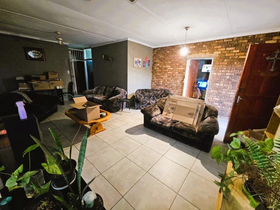 3 Bedroom Property for Sale in Glenvarloch Gauteng