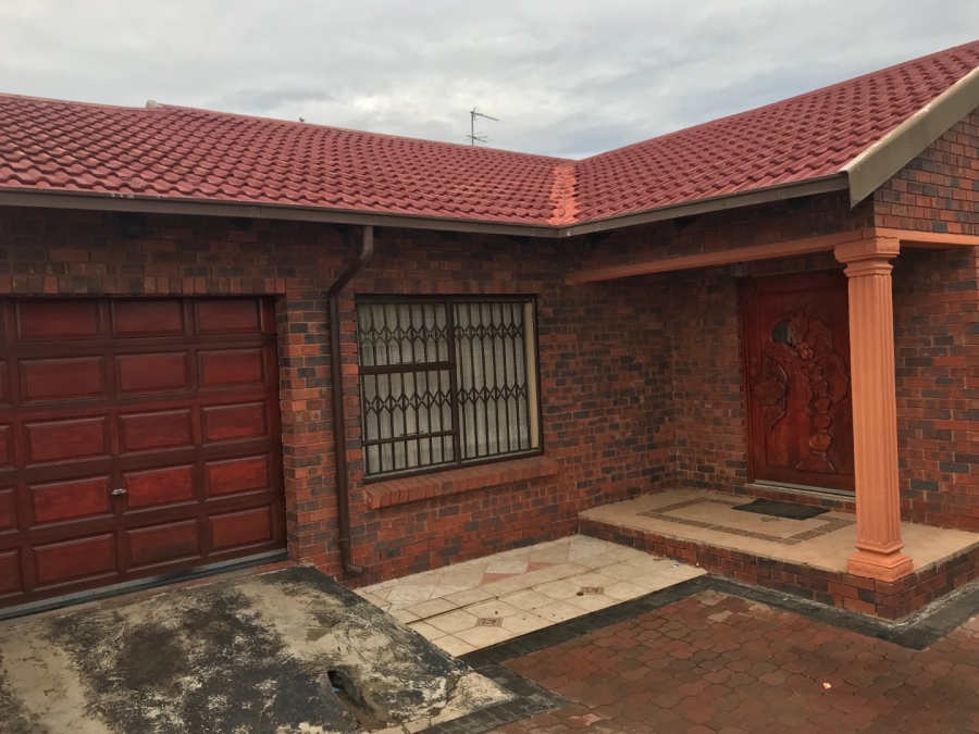 3 Bedroom Property for Sale in Kagiso Gauteng