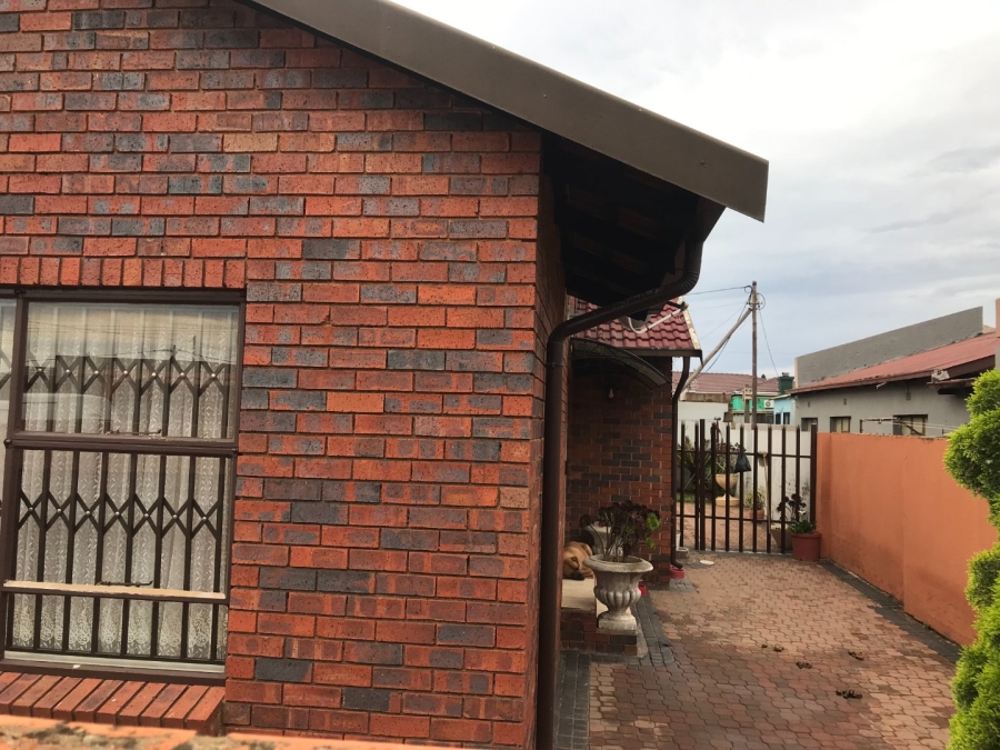 3 Bedroom Property for Sale in Kagiso Gauteng