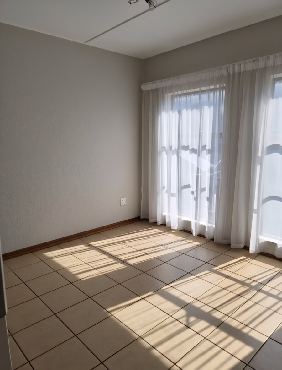 2 Bedroom Property for Sale in Klipfontein Gauteng