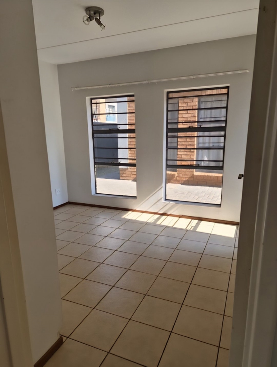 2 Bedroom Property for Sale in Klipfontein Gauteng