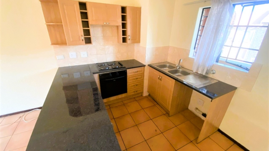 To Let 2 Bedroom Property for Rent in Halfway Gardens Gauteng
