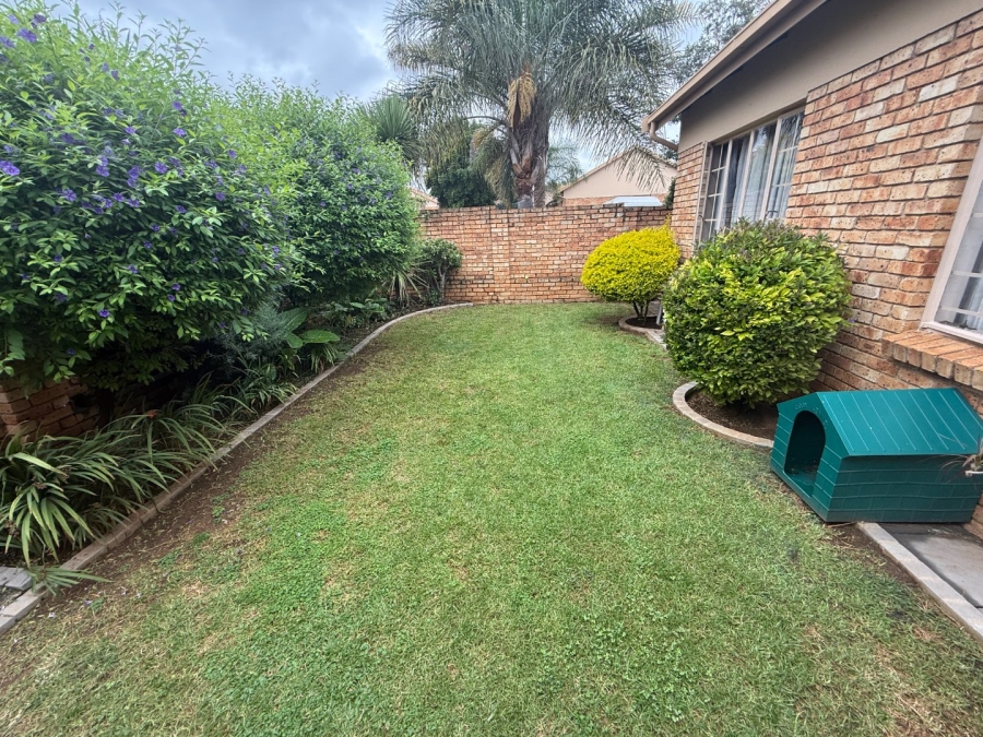 To Let 2 Bedroom Property for Rent in Amberfield Ridge Gauteng