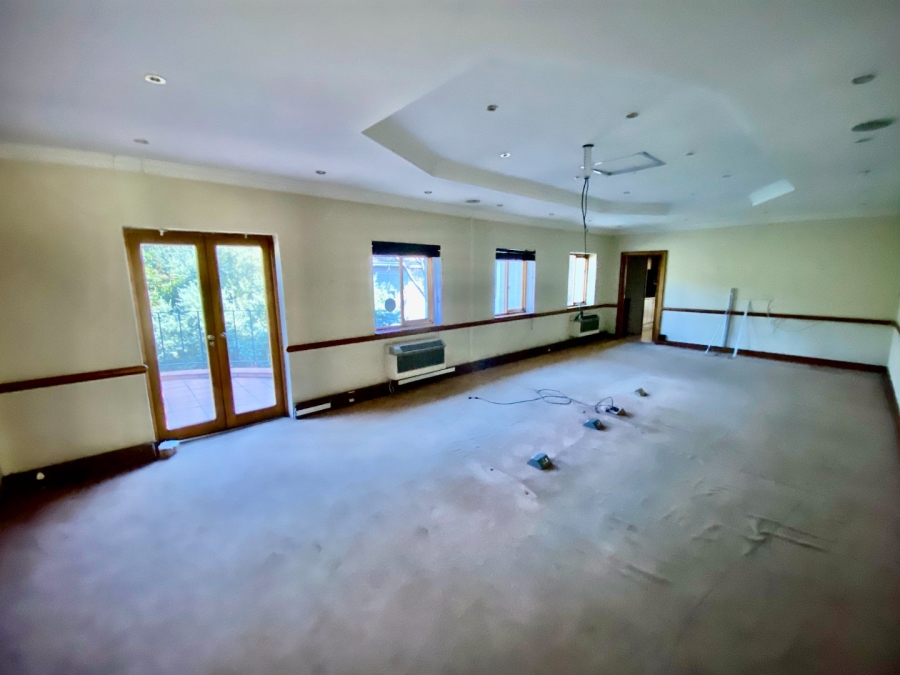 To Let Commercial Property for Rent in Vorna Valley Gauteng