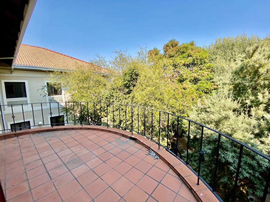 To Let Commercial Property for Rent in Vorna Valley Gauteng