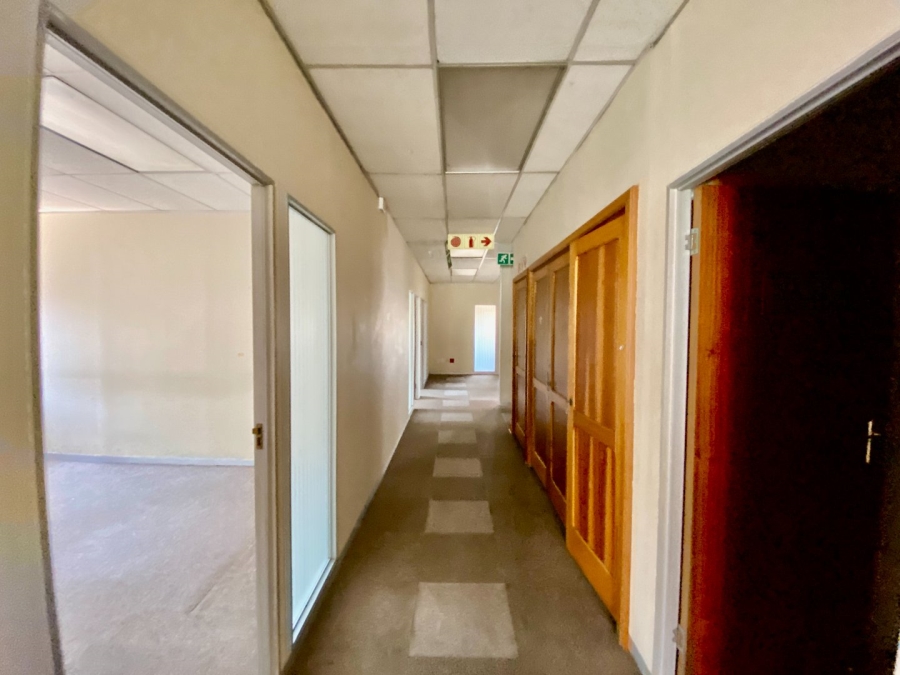 To Let Commercial Property for Rent in Vorna Valley Gauteng