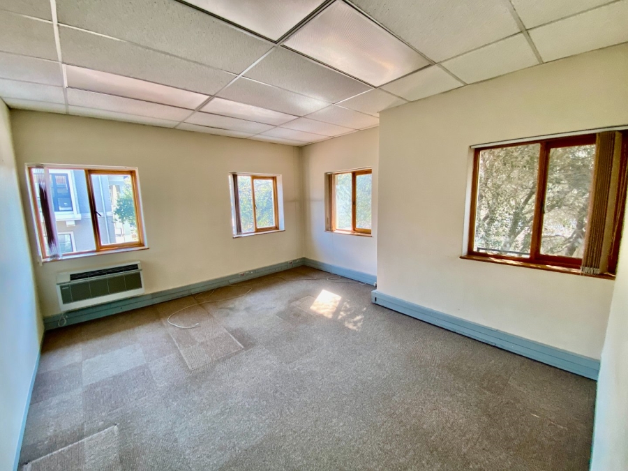 To Let Commercial Property for Rent in Vorna Valley Gauteng