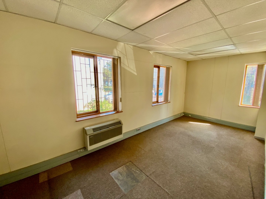To Let Commercial Property for Rent in Vorna Valley Gauteng