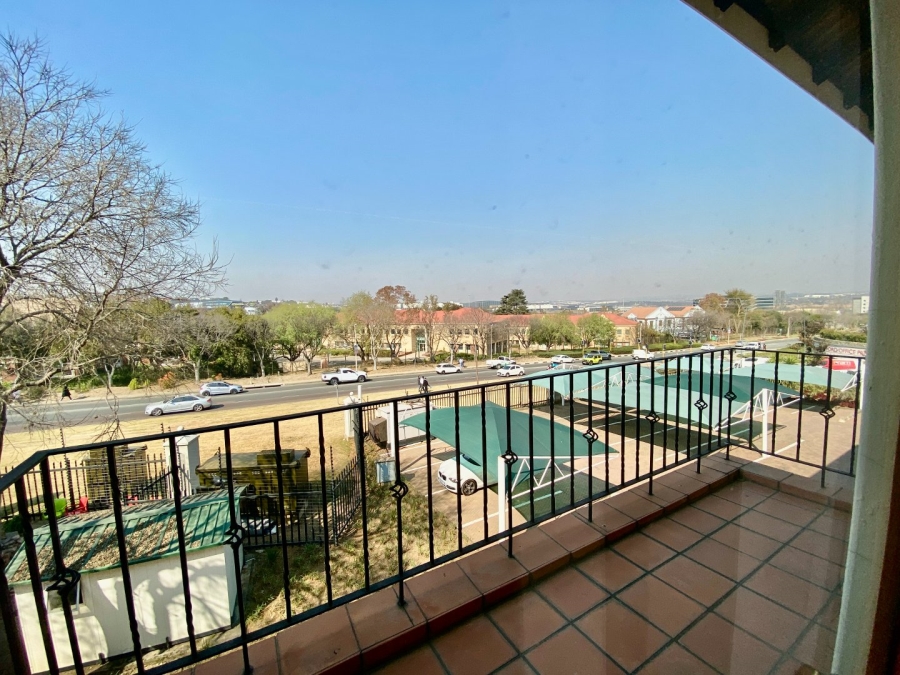 To Let Commercial Property for Rent in Vorna Valley Gauteng