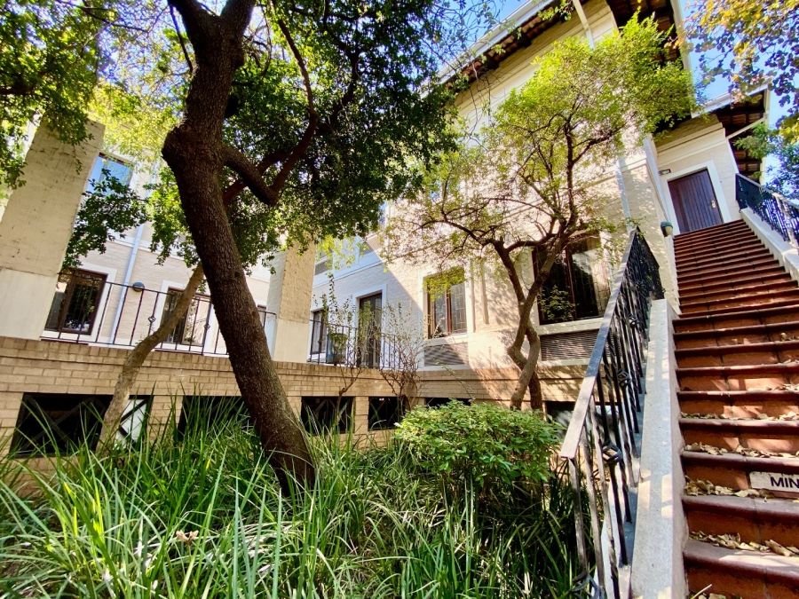 To Let Commercial Property for Rent in Vorna Valley Gauteng