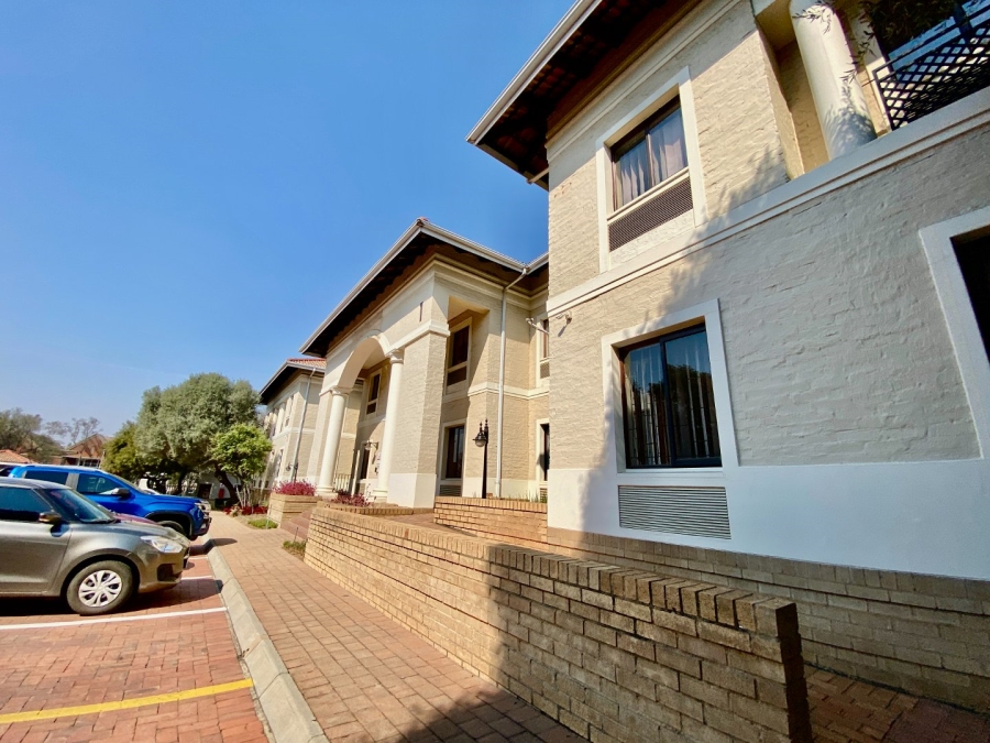 To Let Commercial Property for Rent in Vorna Valley Gauteng