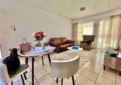 2 Bedroom Property for Sale in Meredale Gauteng