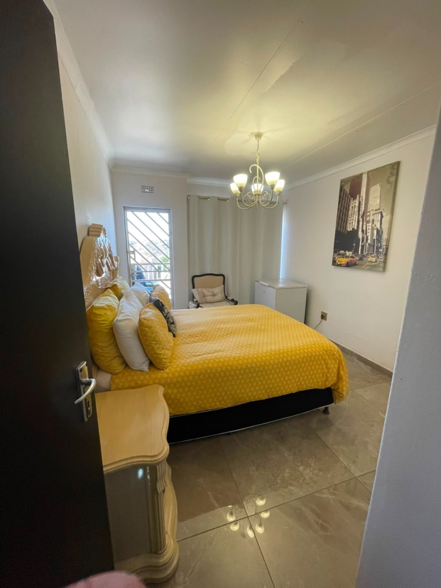 8 Bedroom Property for Sale in Glenvista Gauteng
