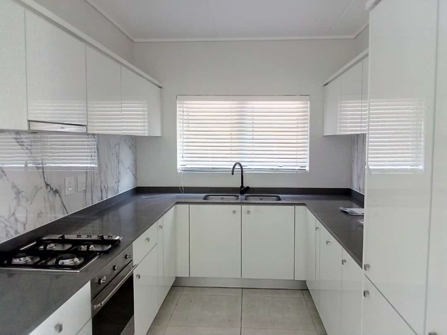 To Let 3 Bedroom Property for Rent in The Polofields Gauteng
