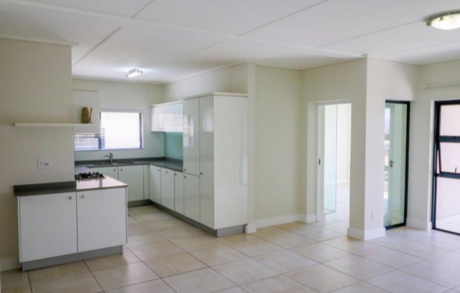 To Let 3 Bedroom Property for Rent in The Polofields Gauteng