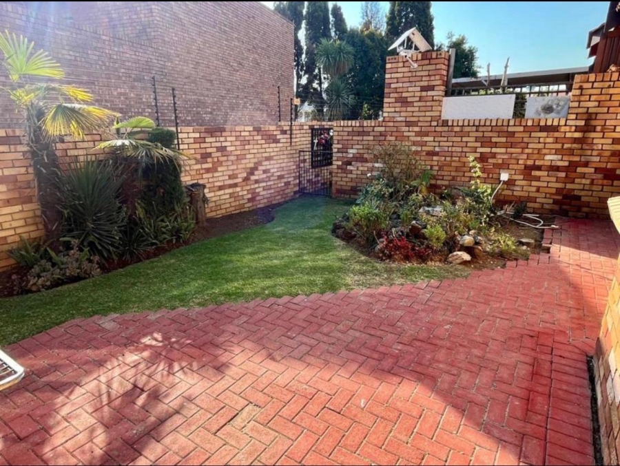2 Bedroom Property for Sale in Croydon Gauteng