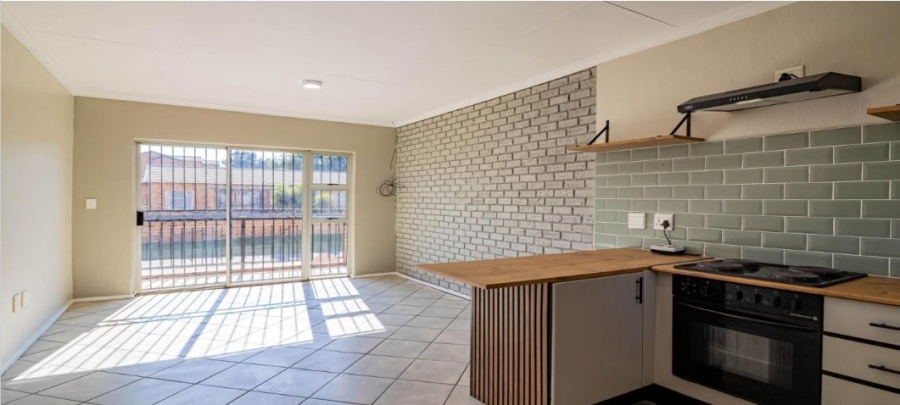 2 Bedroom Property for Sale in Roodepoort Central Gauteng
