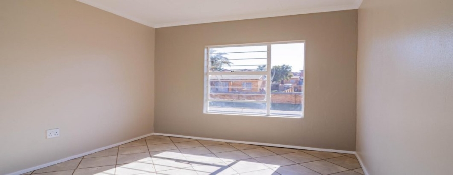 2 Bedroom Property for Sale in Roodepoort Central Gauteng
