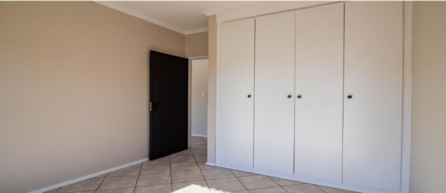 2 Bedroom Property for Sale in Roodepoort Central Gauteng