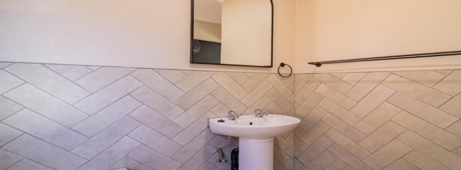2 Bedroom Property for Sale in Roodepoort Central Gauteng