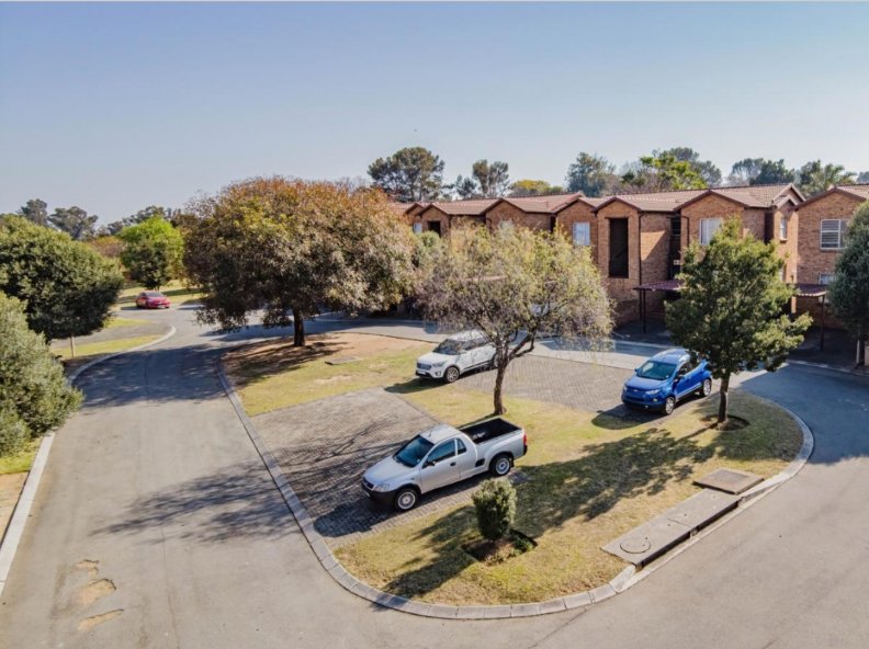 2 Bedroom Property for Sale in Roodepoort Central Gauteng