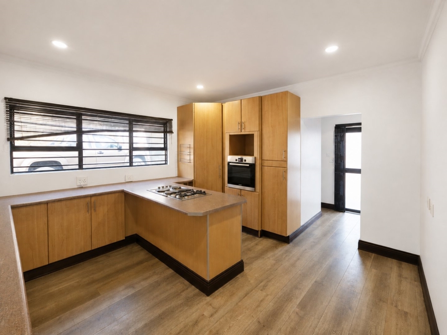 To Let 5 Bedroom Property for Rent in Eldoraigne Gauteng