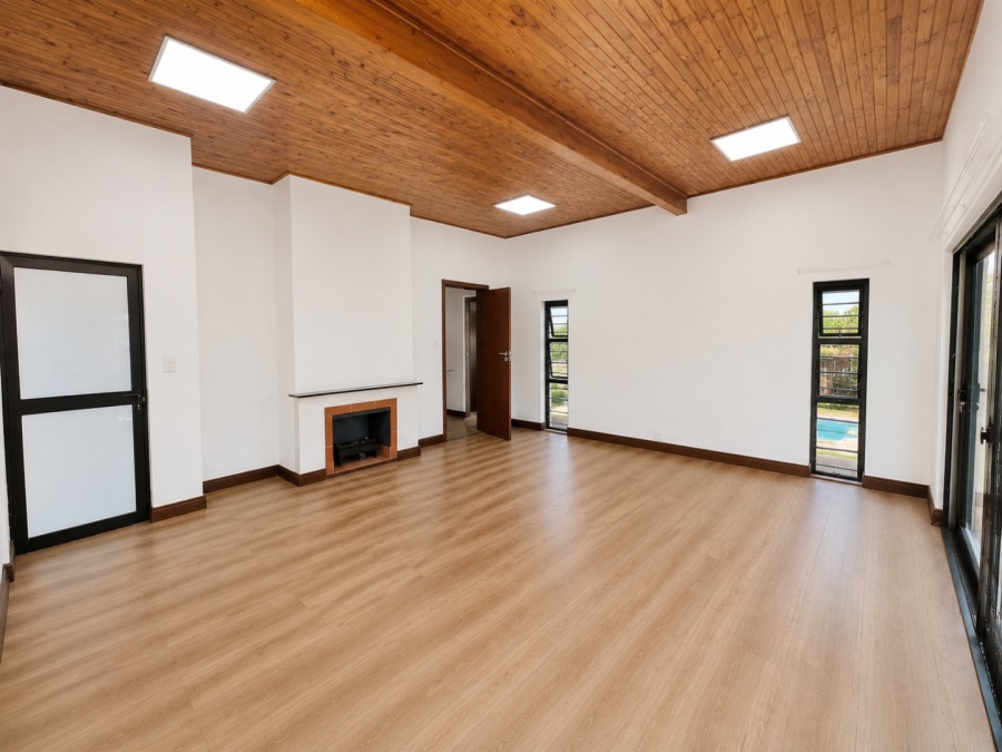 To Let 5 Bedroom Property for Rent in Eldoraigne Gauteng