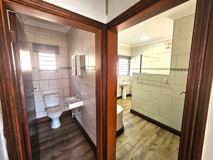 To Let 5 Bedroom Property for Rent in Eldoraigne Gauteng