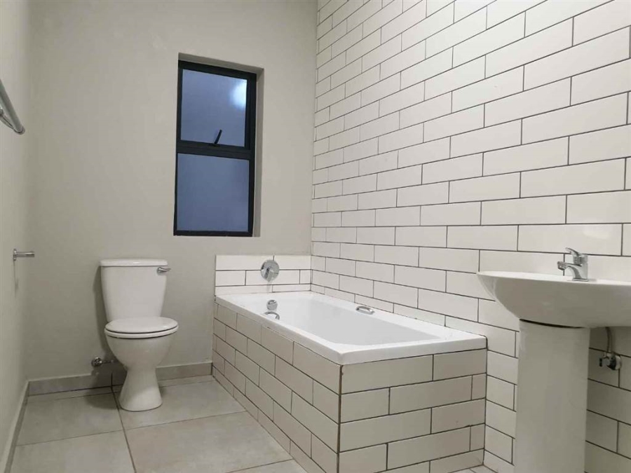 To Let 2 Bedroom Property for Rent in Glen Marais Gauteng
