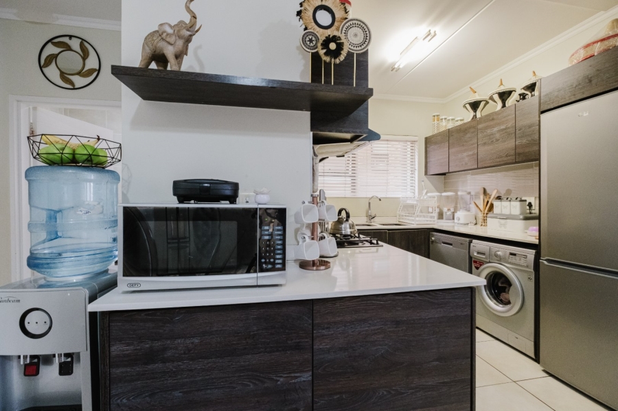 To Let 3 Bedroom Property for Rent in Oakdene Gauteng