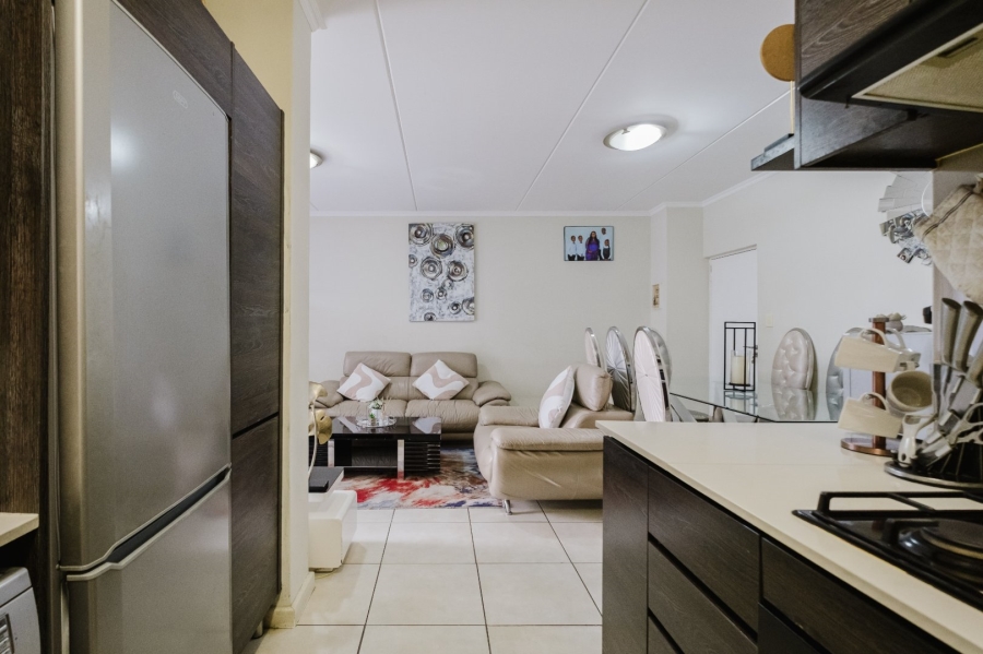 To Let 3 Bedroom Property for Rent in Oakdene Gauteng